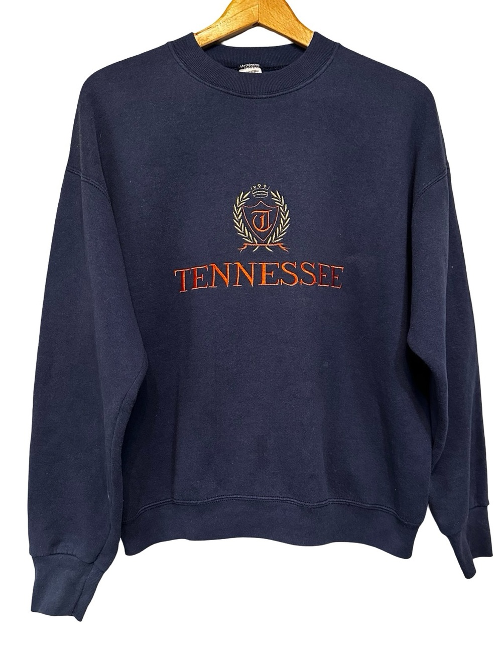 VTG 90s Tennessee Crewneck Sweatshirt SZ L Navy Embroidered Crest Logo Pullover